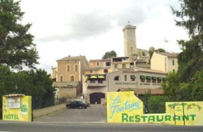 Гостиница Hotel La Fontaine  Сен-Мартен-Де-Бром